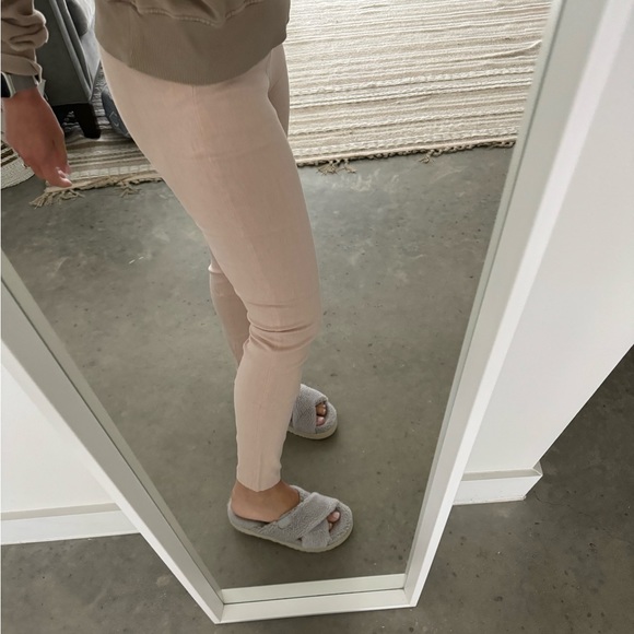 Calvin Klein - Picture 2 of 4